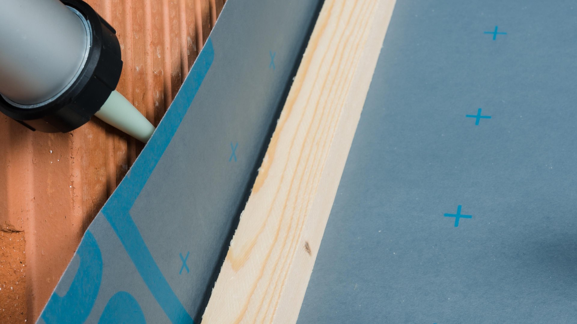 Anschluss an raue oder mineralische Untergründe